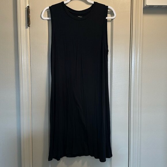 Black Swing Dress - Picture 1 of 3